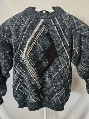 Vintage Men's Blue Patterned Wool Sweater